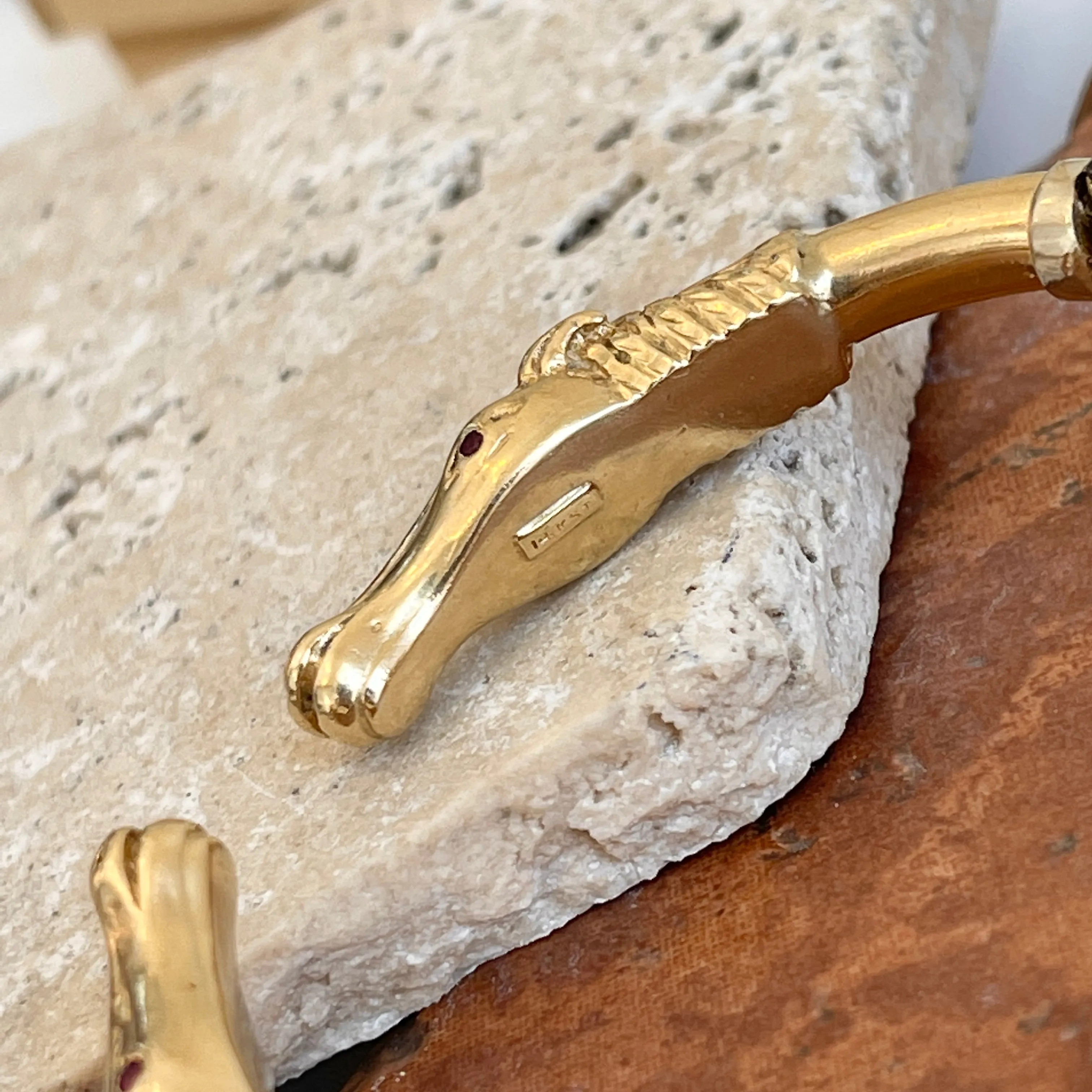 Estate 14KT Yellow Gold Double Horse Head Ruby Eyes Bangle Cuff Bracelet