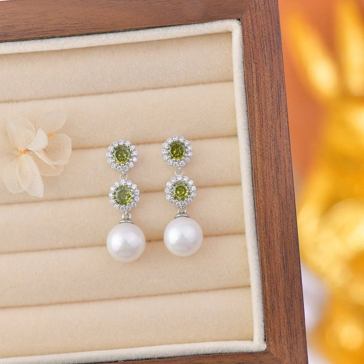 Peridot Pearl Earrings