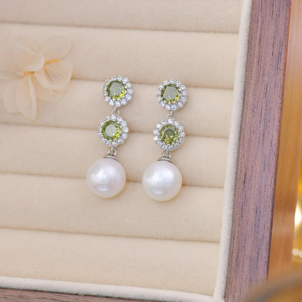 Peridot Pearl Earrings