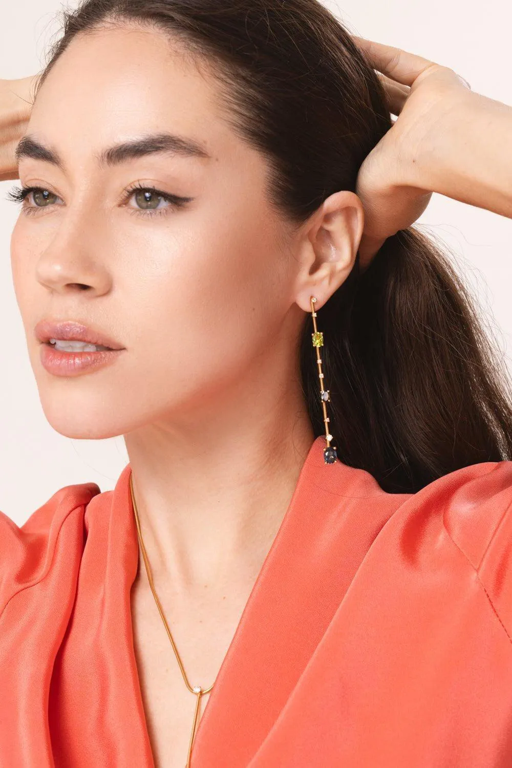 Rugiada Pietre Dangling Earrings